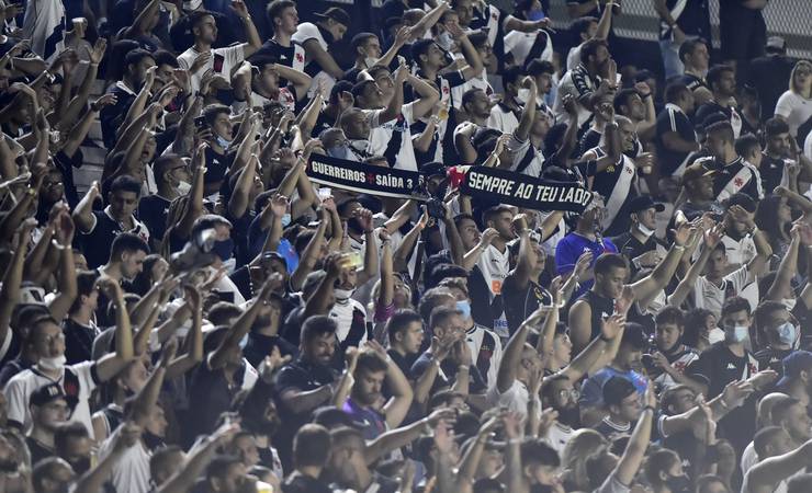 Prefeitura do Rio de Janeiro publica decreto e libera 100% de público nos estádios