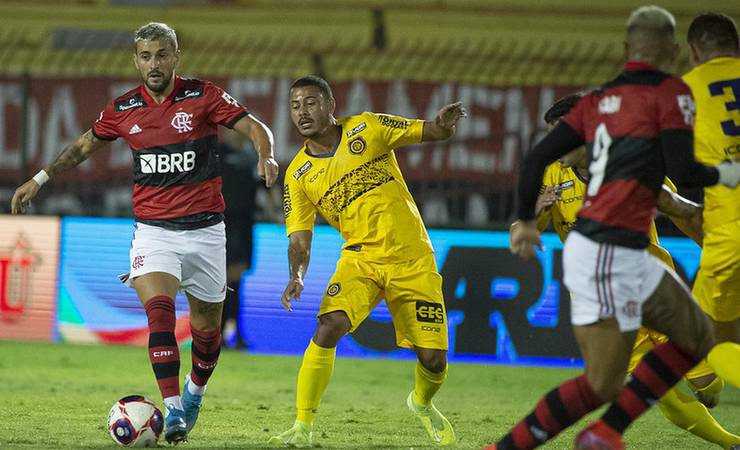Arrascaeta celebra grande jogo do Flamengo e mira Supercopa: "Preparados para tudo"