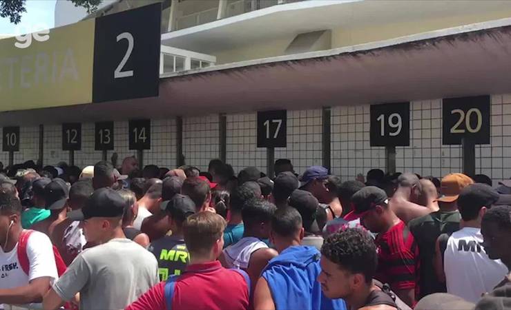 Botafogo x Flamengo: torcida rubro-negra faz filas para compra de ingressos para o clássico