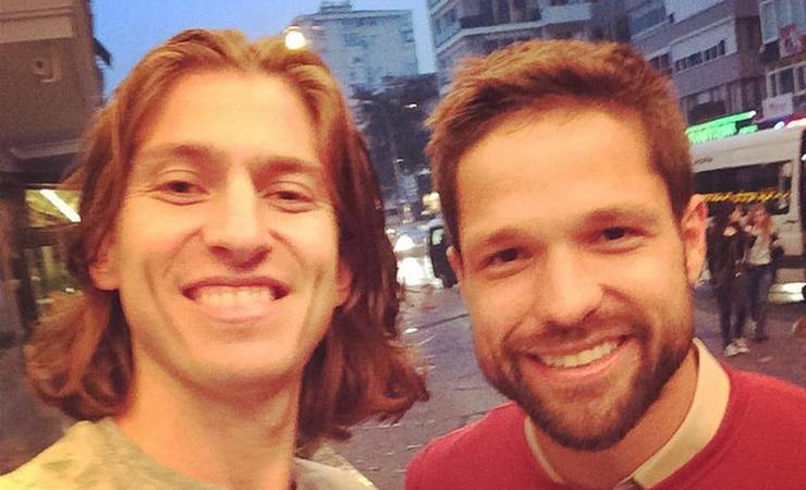 De pai para filho, de avô para neto: como Filipe Luís herdou amor pelo Flamengo e fez da camisa a 2ª pele