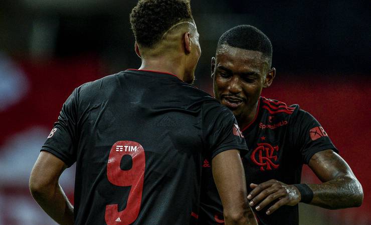 Destaque no Carioca, Ramon mantém paciência em transição no Flamengo: "Está no tempo certo"