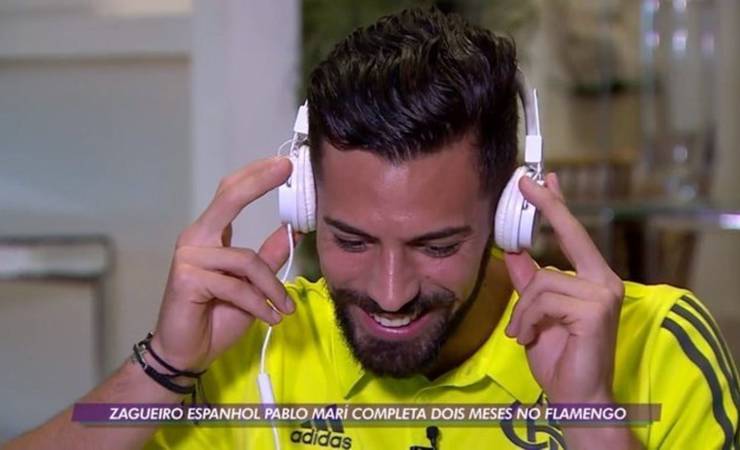 Apaixonado pelo Maracanã, Marí canta músicas da torcida e aprova apelido de "xerife" no Flamengo