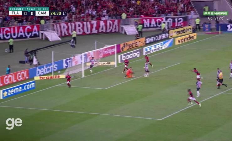 Onipresente com Renato, Michael cresce em momento turbulento do Flamengo e vira protagonista