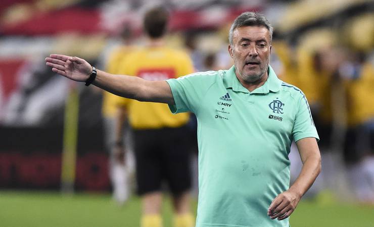 Análise: Flamengo evolui, mas segue devendo no pós-volta, e culpa não é apenas de Domènec