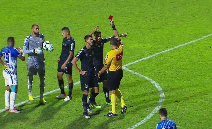 Flamengo descobre suspensão de Gustavo Henrique e recorre ao STJD para tê-lo na Supercopa
