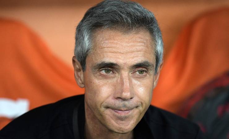 Paulo Sousa expõe desconforto com especulação de volta de Jesus ao Flamengo: "Não me parece respeitoso"