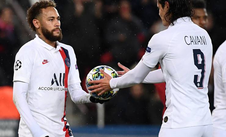 Neymar fala sobre pênalti deixado para Cavani e revela torcida no Mundial: "Fico com o Mengão"