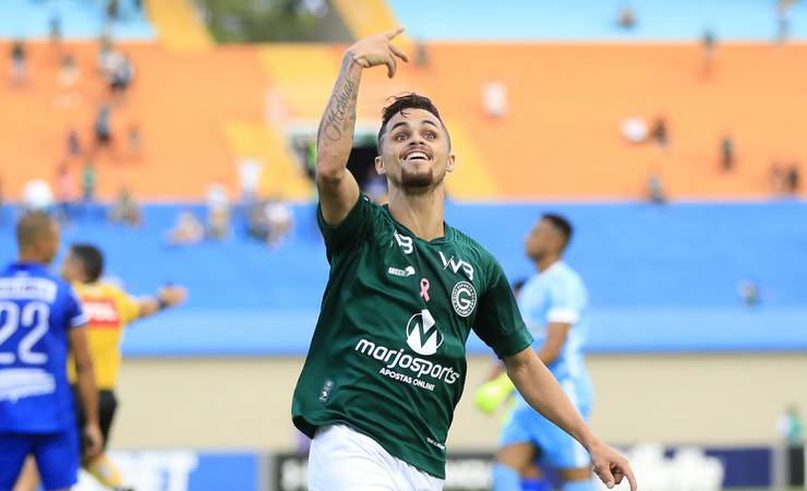 Flamengo estuda aumentar oferta para tentar fechar a contratação de Michael, do Goiás