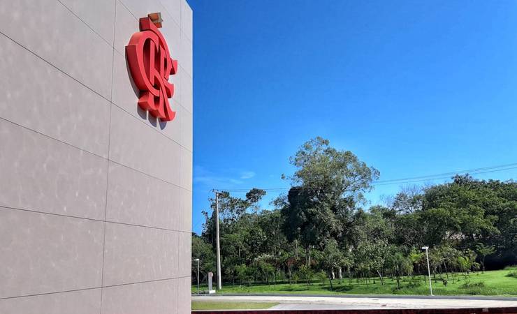 Acesso restrito, esterilização de chuteiras e refeição em casa: o plano de ação do Flamengo para volta aos treinos