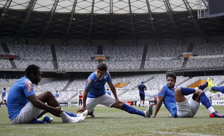 Gols, títulos e pintura no Puskas: em vermelho e preto, Arrascaeta volta ao Mineirão