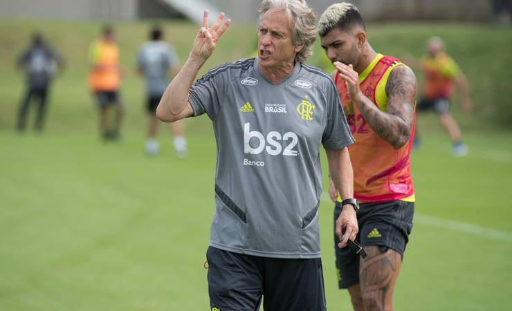 Jorge Jesus pede, e contratação de atacante passa a ser prioridade no Flamengo