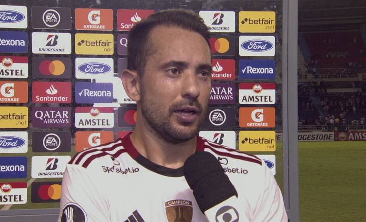 Herói da vitória do Flamengo, Everton Ribeiro ainda espera evolução: "Crescer a cada jogo