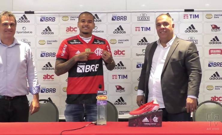Kenedy é apresentado pelo Flamengo: "Estou ansioso e pronto para começar"