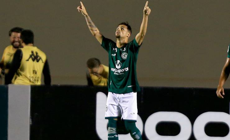Goiás se reúne com Flamengo para fechar venda de Michael