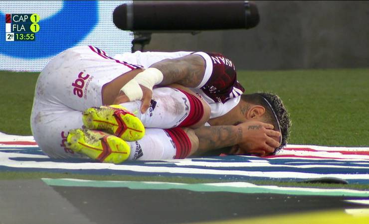 Gabigol deixa o jogo machucado e iguala maior jejum de gols pelo Flamengo