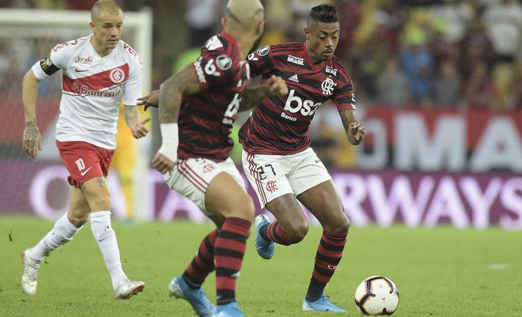 Sintonia: juntos, Bruno Henrique e Gabigol chegam a metade dos gols do Flamengo no ano