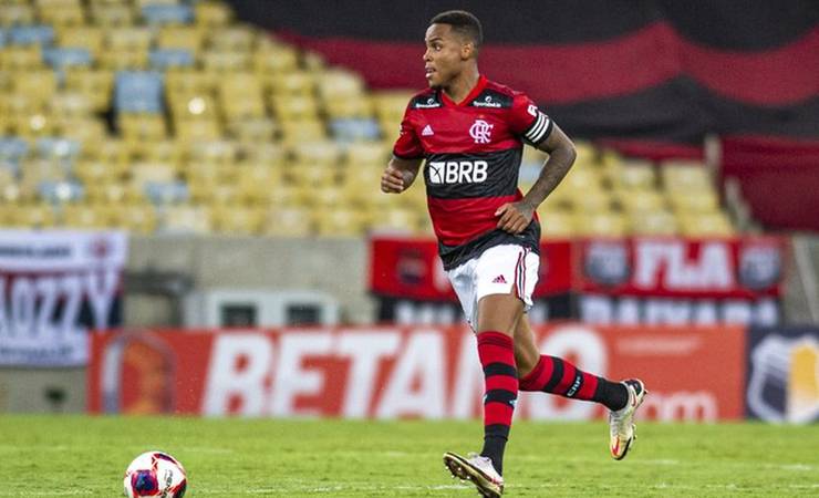 Flamengo recebe proposta e avalia empréstimo do zagueiro Natan ao Bragantino