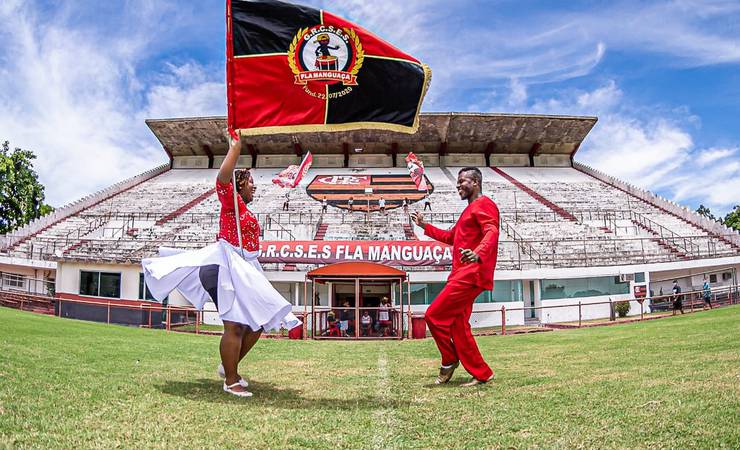 Escola de samba em referência ao Flamengo busca recursos para fazer estreia em Carnaval do Rio