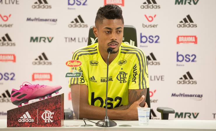 Um ou outro? Bruno Henrique foge de "disputa" com Gabigol pela Seleção: "É com o Tite"