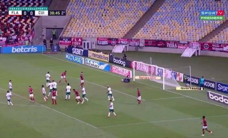 Após empate do Flamengo em casa, Renato critica árbitro de vídeo: "VAR apita jogos"