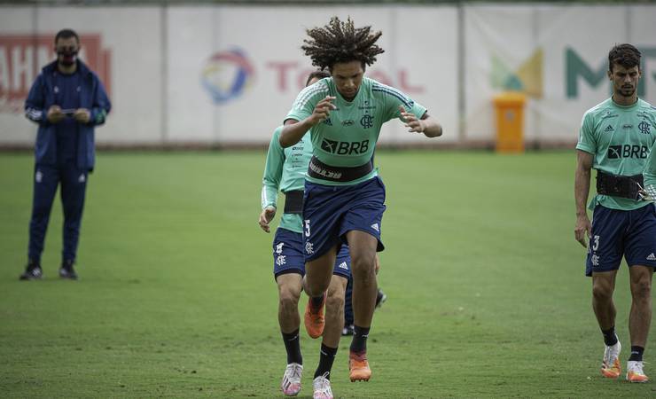 Ceni indica Flamengo com Arão na zaga e volta de Gabigol para enfrentar o Goiás