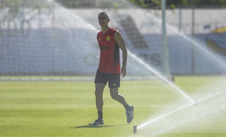 Sem Gabi e Arrascaeta, Paulo Sousa busca soluções para fazer a quina pela primeira vez no Flamengo