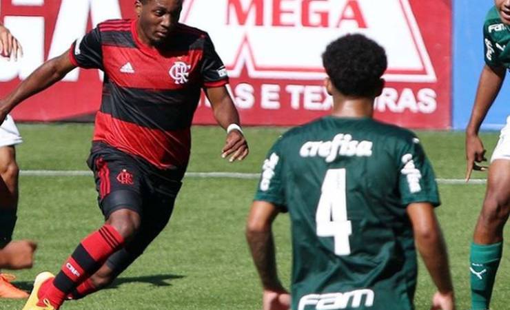 Após goleada sofrida em Fla-Flu sub-17, lateral Richard crê na virada: "Acreditamos até o fim"