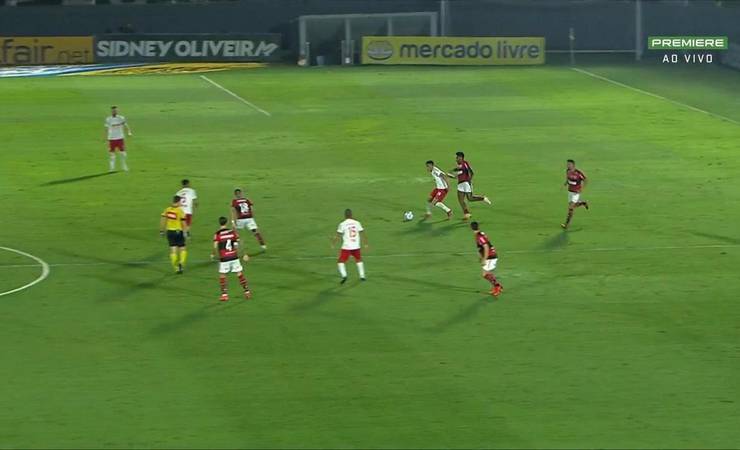 Renato lamenta desfalques do Flamengo e questiona a CBF: "Brasileirão está bem bagunçadinho, né?"