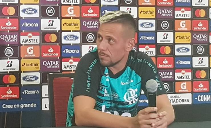 Diego Alves vê grupo complicado e minimiza favoritismo do Flamengo: "Não podemos cair nesta armadilha"
