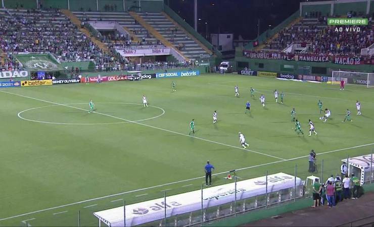 Central do Apito: Sandro Meira Ricci vê dois erros em marcações contra o Flamengo