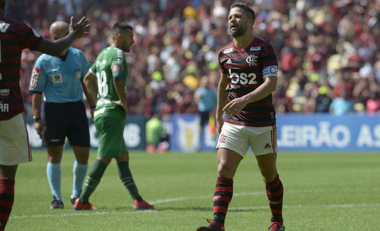 Diego acertou 69% dos pênaltis no Flamengo, mas ficou marcado por erros em momentos decisivos