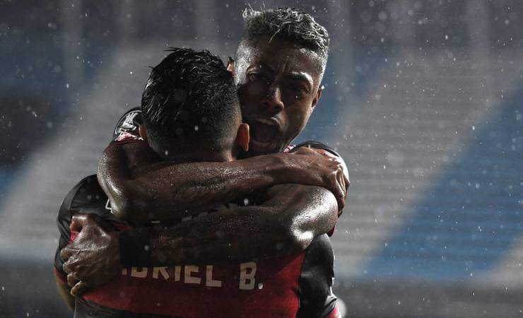 Bruno Henrique enaltece parceria com Gabigol e Arrascaeta no Flamengo: "Nem precisa olhar"