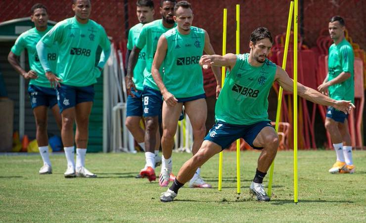 Escalação do Flamengo: Rodrigo Caio sofre nova lesão, e jovens da base são opções no meio-campo