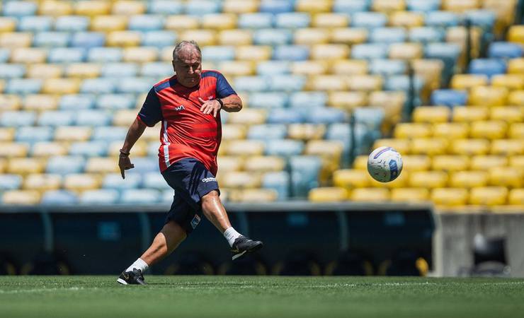 Zico lamenta pontos perdidos, mas vê Flamengo forte na briga: "Mostrou espírito diferente"