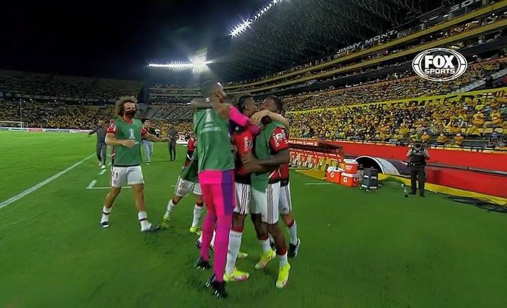 David Luiz fará exames nesta sexta-feira e se diz privilegiado no Flamengo: "Eles roeram o osso"