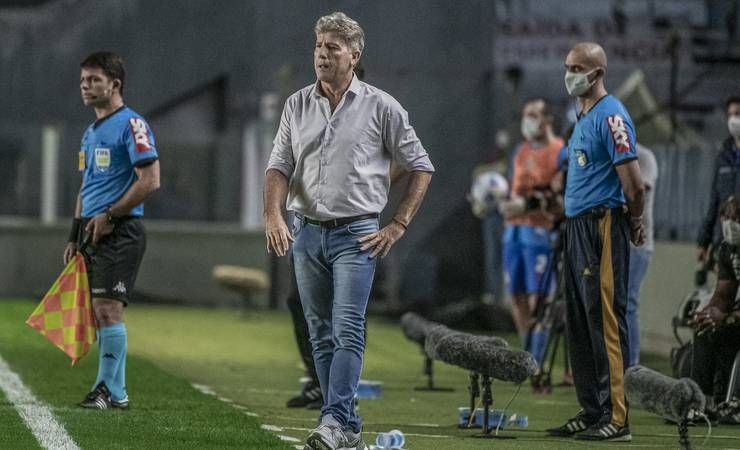 Renato elogia o poder do Flamengo e afirma: "Fizemos quatro, mas poderíamos ter feito mais"