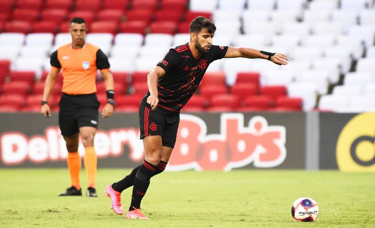 Flamengo inicia contatos para renovar com Pepê até o fim de 2022