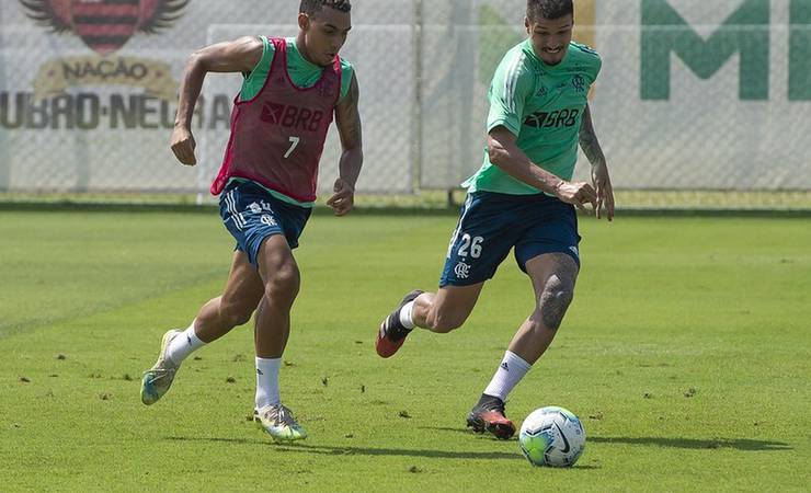 Além da assistência: eficiente como na base, Matheuzinho apresenta cartão de visitas no Flamengo