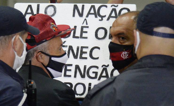Com agenda cheia, Domènec Torrent chega ao Brasil para assumir o Flamengo: "Ganhar, ganhar e ganhar"