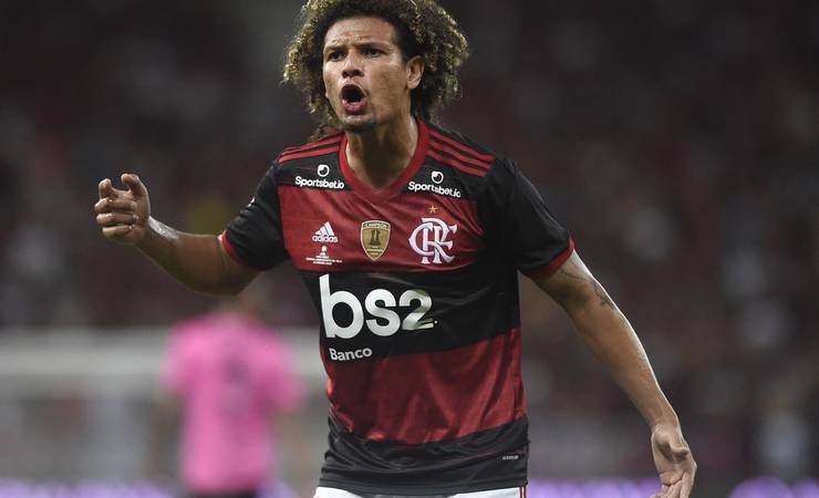 Flamengo é multado em US$ 60 mil por atitude de Landim e expulsão de gandula na final da Recopa
