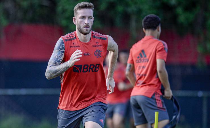 Nos planos do Flamengo, Leo Pereira faz autocrítica e crê em evolução: "Sei que tenho muito a aprender"
