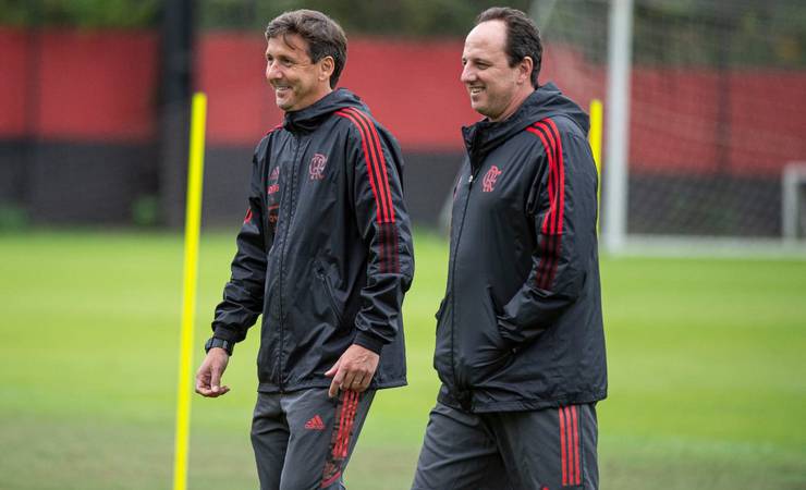 A pedido de Rogério Ceni, Flamengo promove auxiliar do sub-20 para a comissão técnica dos profissionais