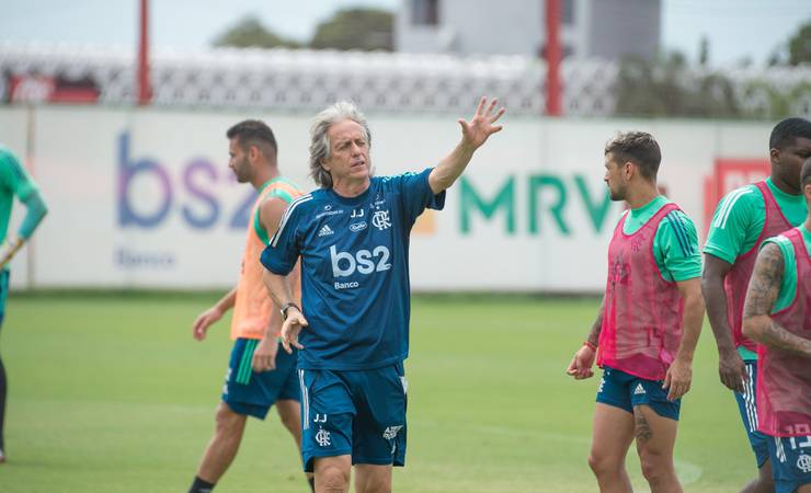 Apesar dos 13% de contaminados, Flamengo planeja retorno na próxima semana