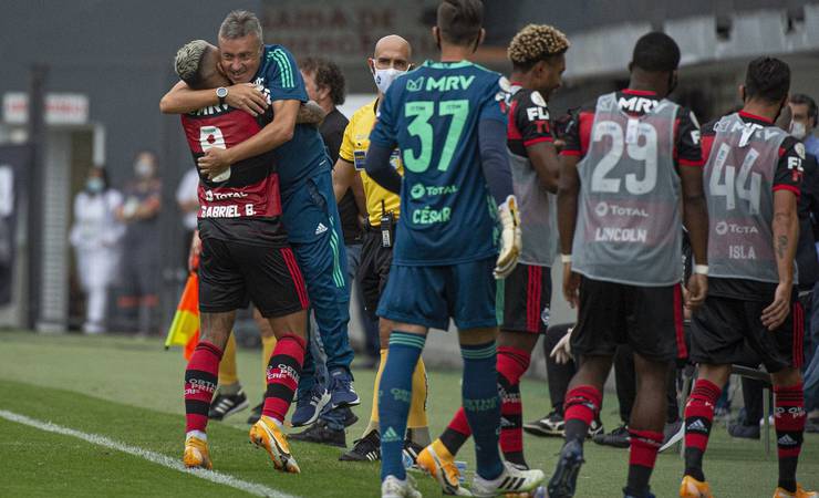Análise: Flamengo vence, mas ainda carece de consistência para ir além de respiros na tabela
