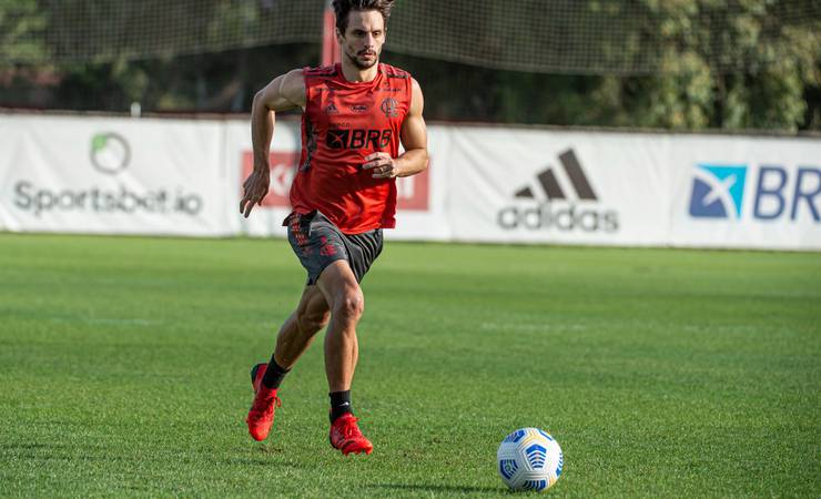Após infecção, Rodrigo Caio, do Flamengo, recebe alta hospitalar
