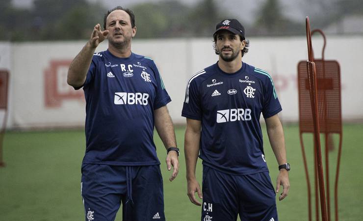 Pressão e críticas não têm eco no Ninho, e futebol do Flamengo segue sem mudanças