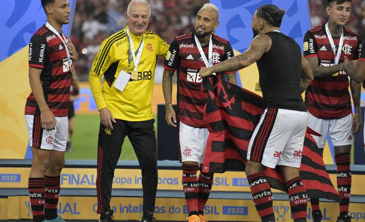 Dorival Júnior celebra conquista do Flamengo: "Esperei muito esse momento"