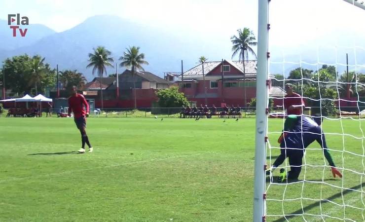Sob os olhares de Paulo Sousa, Flamengo "do Carioca" vence o Boavista em jogo-treino