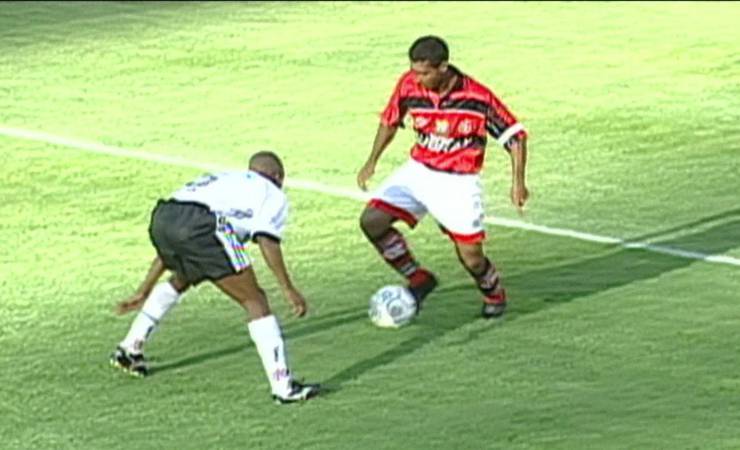 Romário e Amaral relembram elástico de 20 anos atrás e entram na brincadeira; vídeo