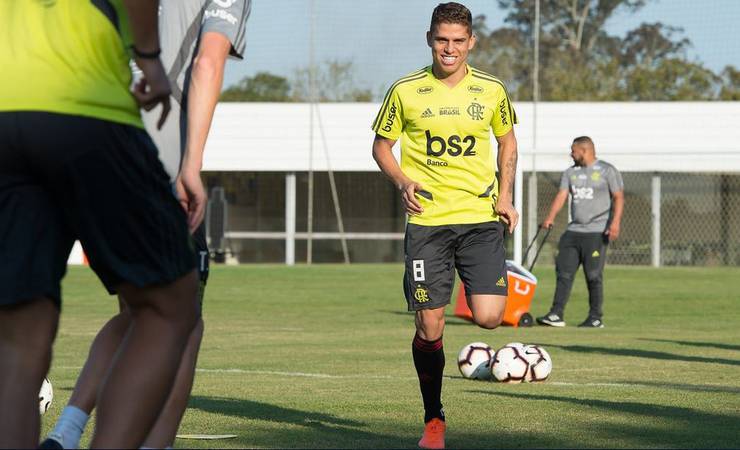 Flamengo testa paciência do Al Hilal e deixa decisão sobre Cuéllar para frestinha final de janela
